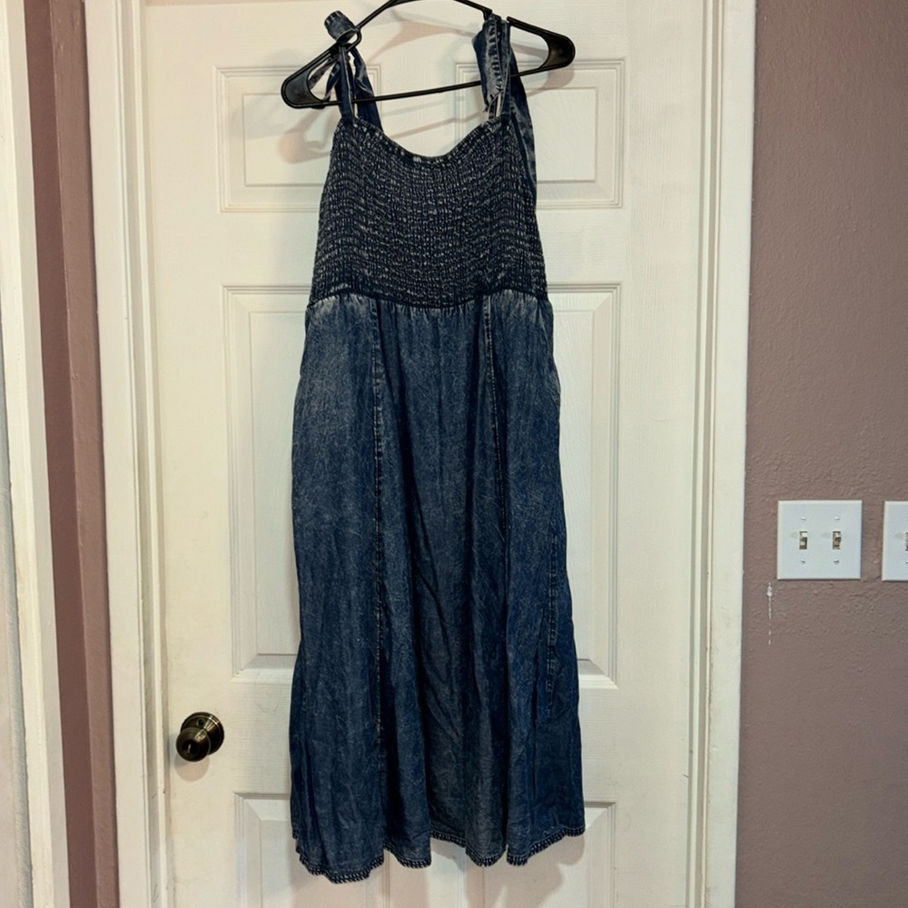 Torrid denim/chambray colored midi dress